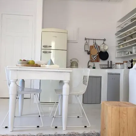 Farangi House With Private Pool *