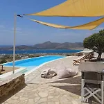 Farangi House With Private Pool Hébergement de vacances Andiparos
