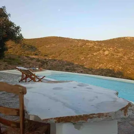 Farangi House With Private Pool Casa vacanze Andiparo