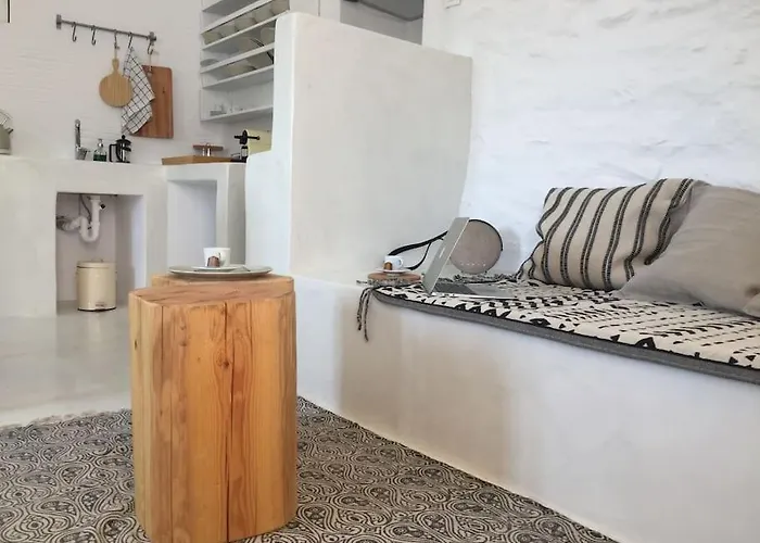 Farangi House With Private Pool