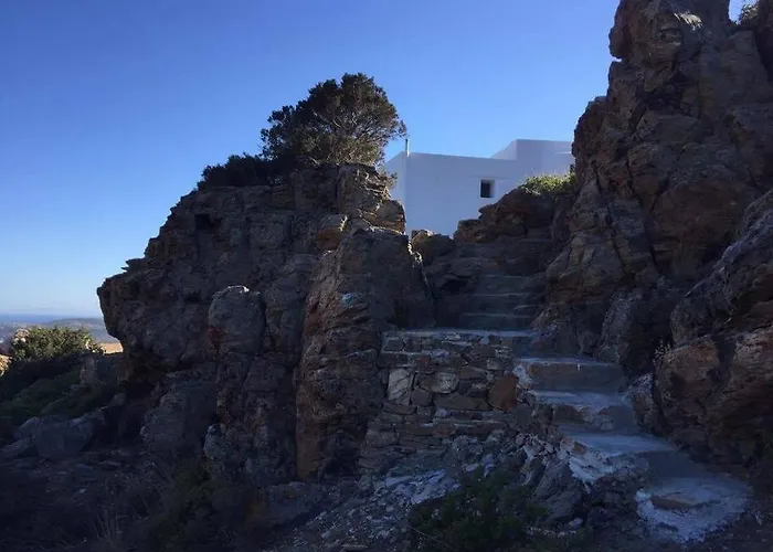 Farangi House With Private Pool * 안디파로스